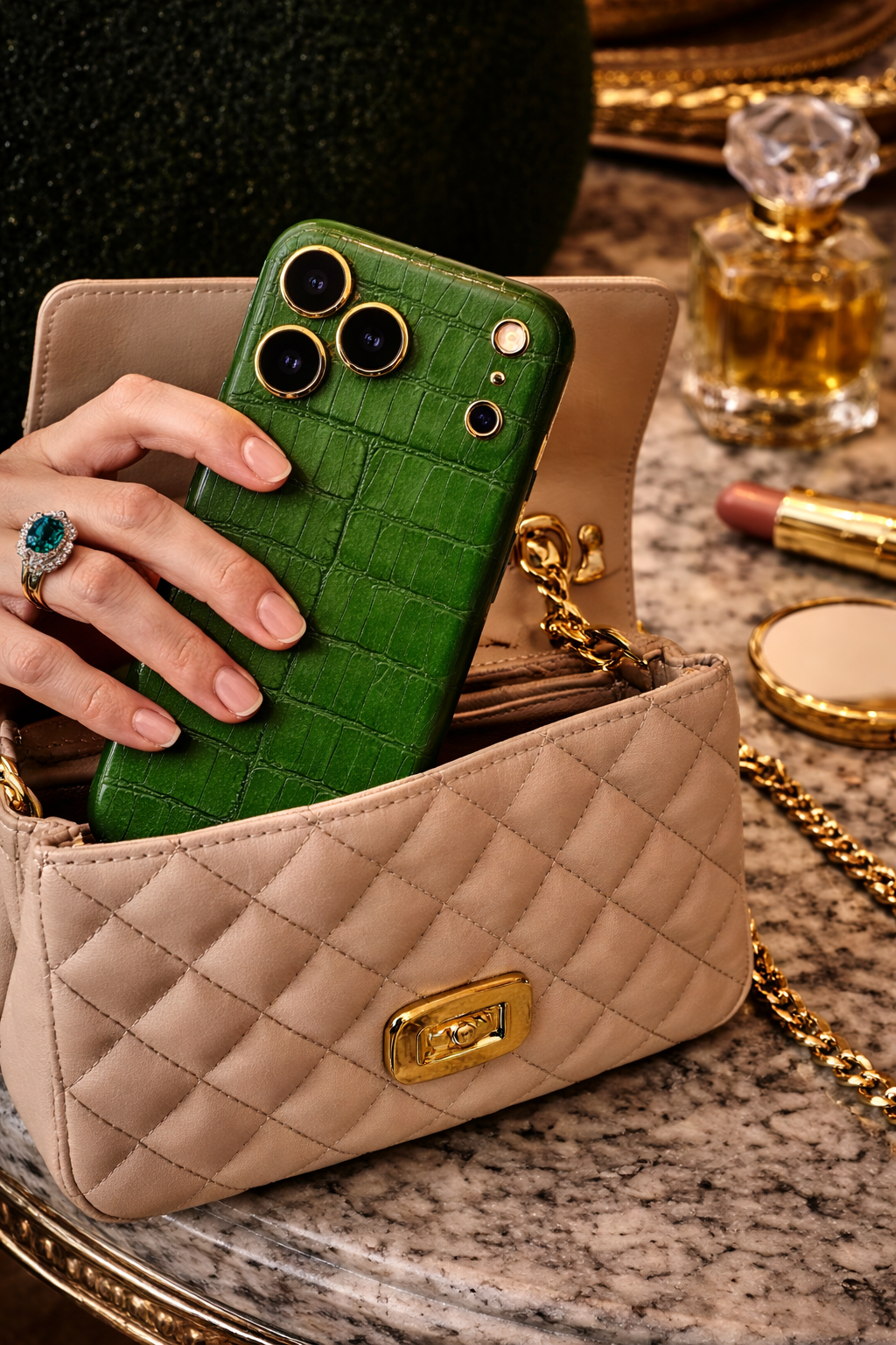 IPHONE 17 PRO MAX ALLIGATOR GREEN LEATHER EDITION