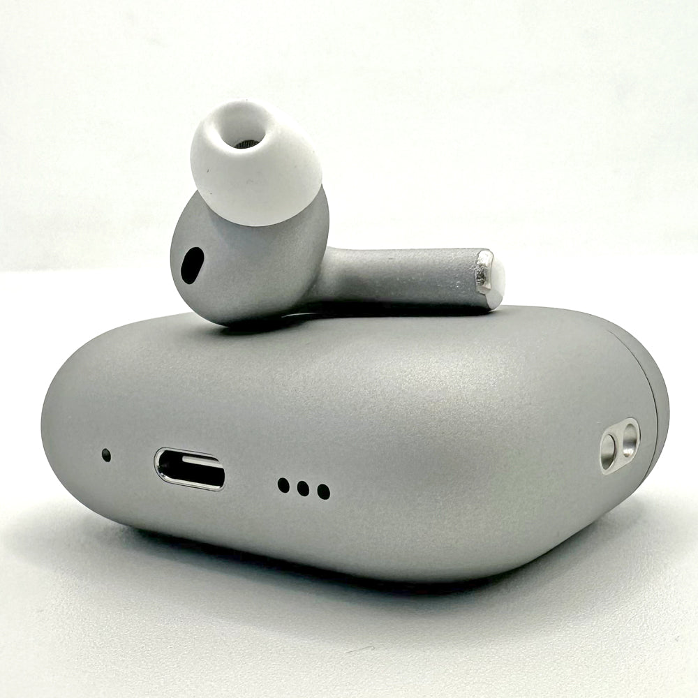Apple AirPods Pro 3 Silver 17 Bold